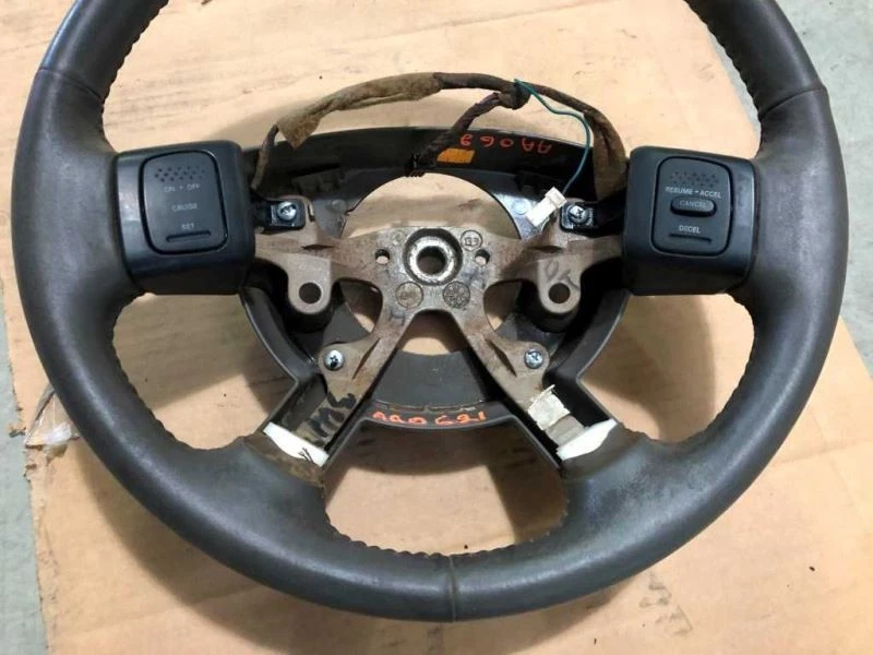 05 Dodge Ram 3500 USADO Volante Interior Sem Controles de Rádio NÃO PERFEITO - Imagem 2 de 4