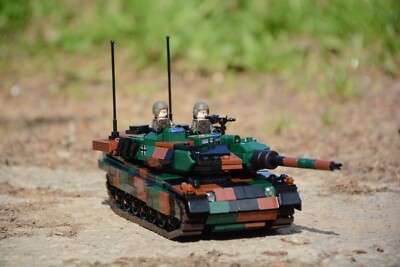 Brickmania Leopard 2a6. Komplett mit OVP, sehr guter Zustand.