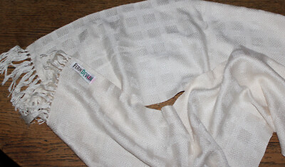 Vintage Fern Devlin Waffle Pattern Scarf Cream L1