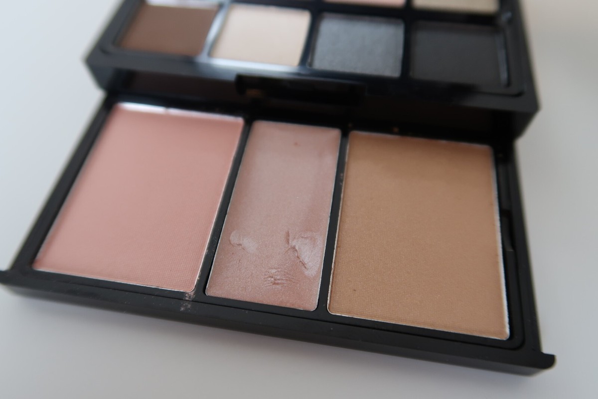 Palette De Maquillage Too Faced Glamour To Go | Ombre à Paupières, Blush, Bronzer Et Gloss