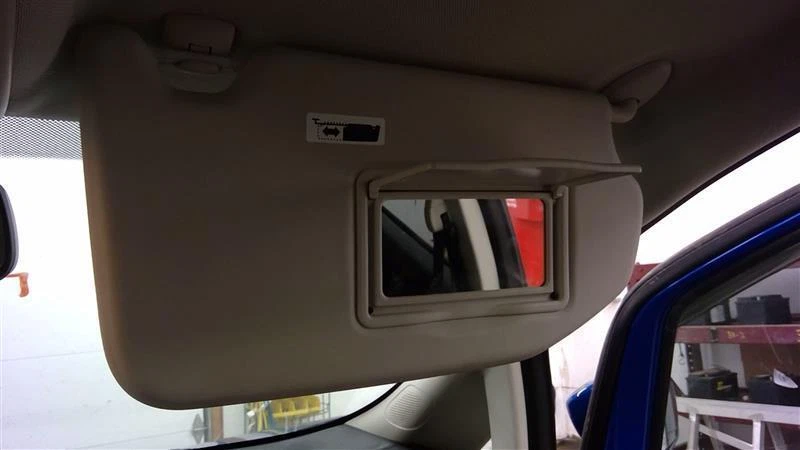 18 19 Ford FORD ECOSPORT Sun Visor Passenger Foto 2 de 4