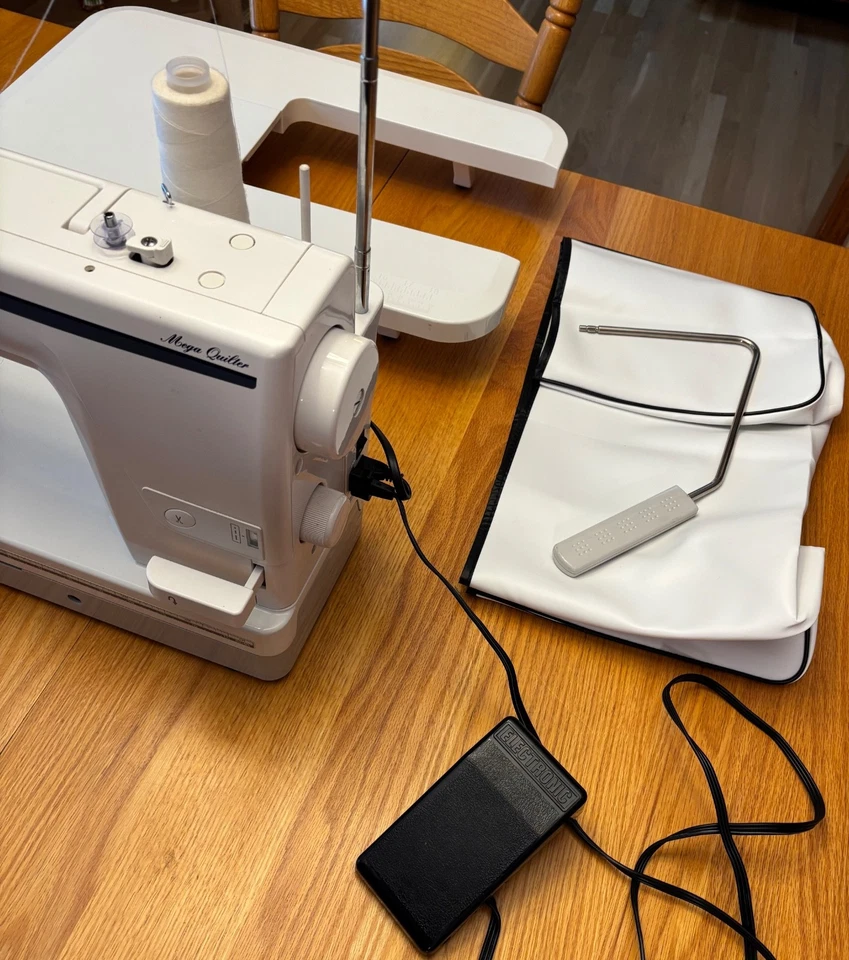 Husqvarna Viking Mega Quilter máquina de coser de alta velocidad Foto 4 de 4