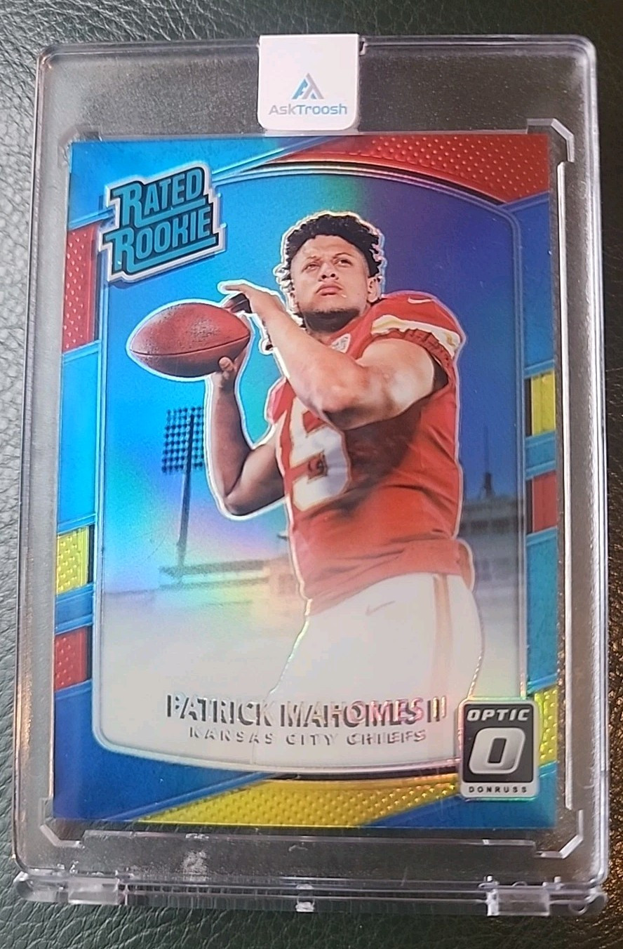 2017 Optic - Patrick Mahomes Rated Rookie Red/Yellow Prizm #177 Beautiful Card!