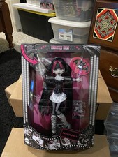 Monster High Reel Drama - Draculaura! Fashion Doll in Black/White New! Fast Ship
