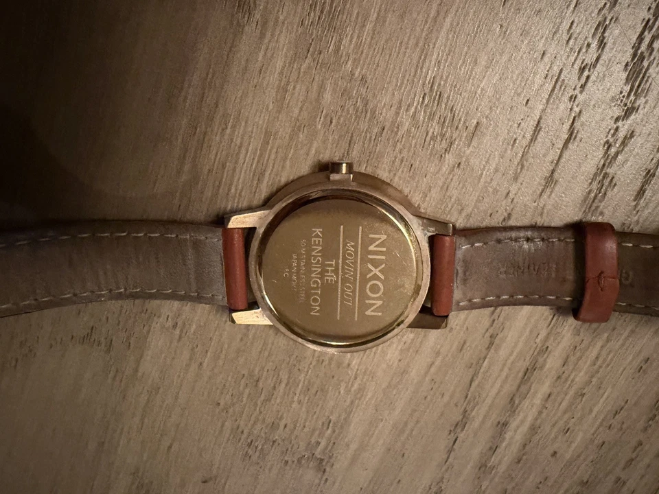 Женские наручные часы Nixon Kensington корпус из розового золота 37 мм - Изображение 3 из 3