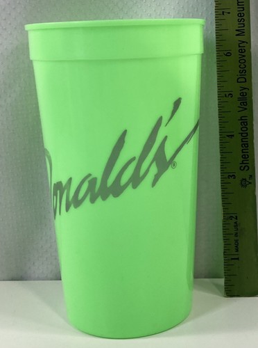 Vintage 90s Plastic Cup Lot Hardees McDonald Fat Tuesday Baltimore New York Prop - Picture 13 of 20