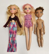 Bratz Doll Lot 2001 Lot Of 3 With Some Accessories Parts Lot Free Shipping