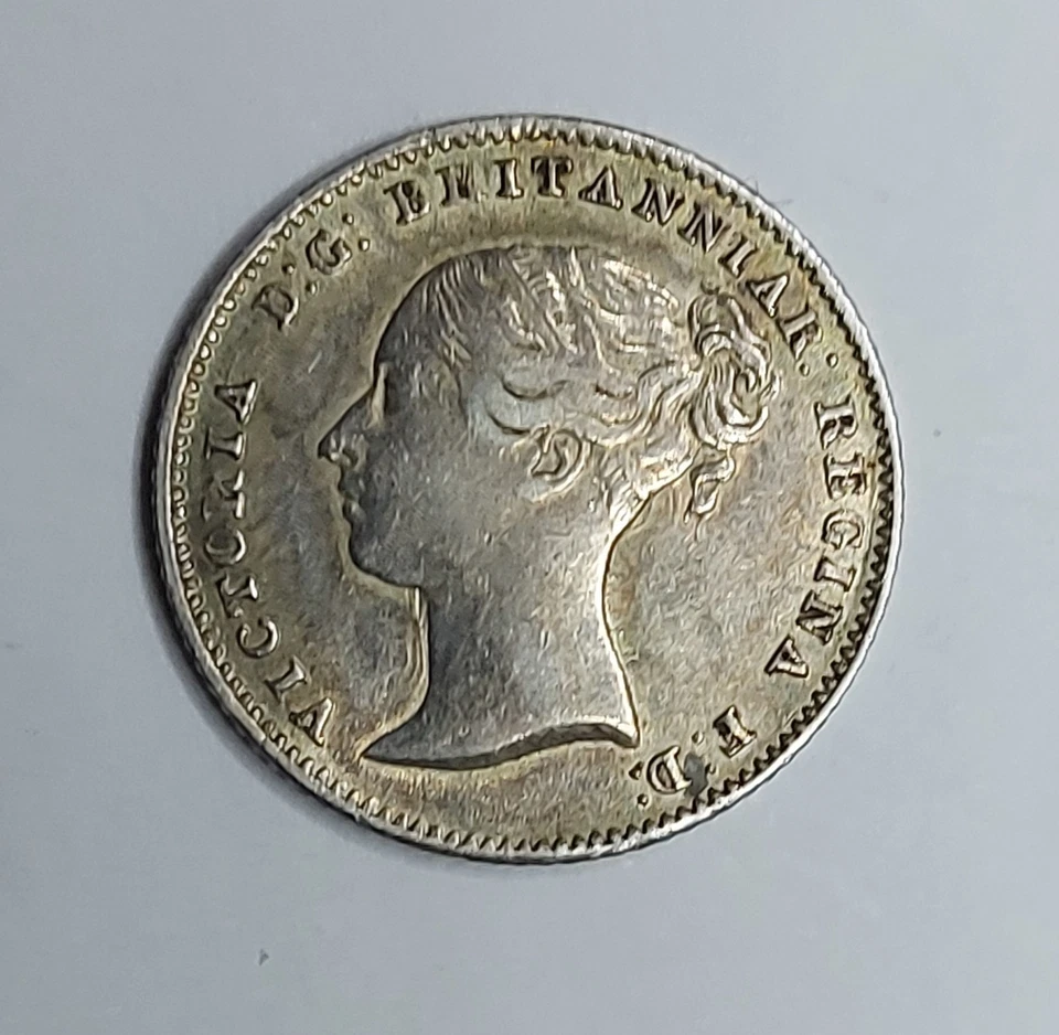 1849 Great Britain, Four Pence 4p Groat Silver Coin, Britannia, QV 'Young Head'. - Image 2 of 3