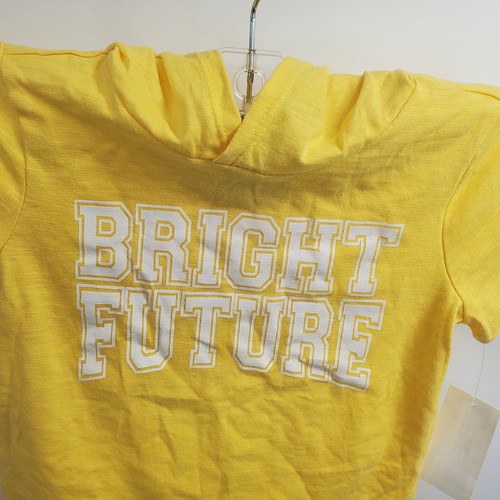 EPIC THREADS kleine Jungen Kurzarm gelb Hoodie und Shorts 2-teiliges Set Gr. 5 - Bild 6 von 21