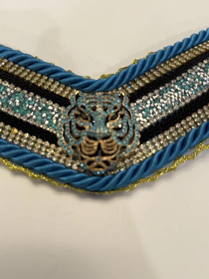 "Collar de perro león azul bowtique de cachorro mimado" hecho a mano 17-19"" ligeramente usado" Foto 2 de 4