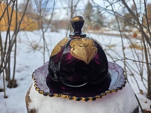 NORTHWOOD Regent Glass BUTTERDISH Amethyst, Gold Leaf, Medallion 1903 EAPG