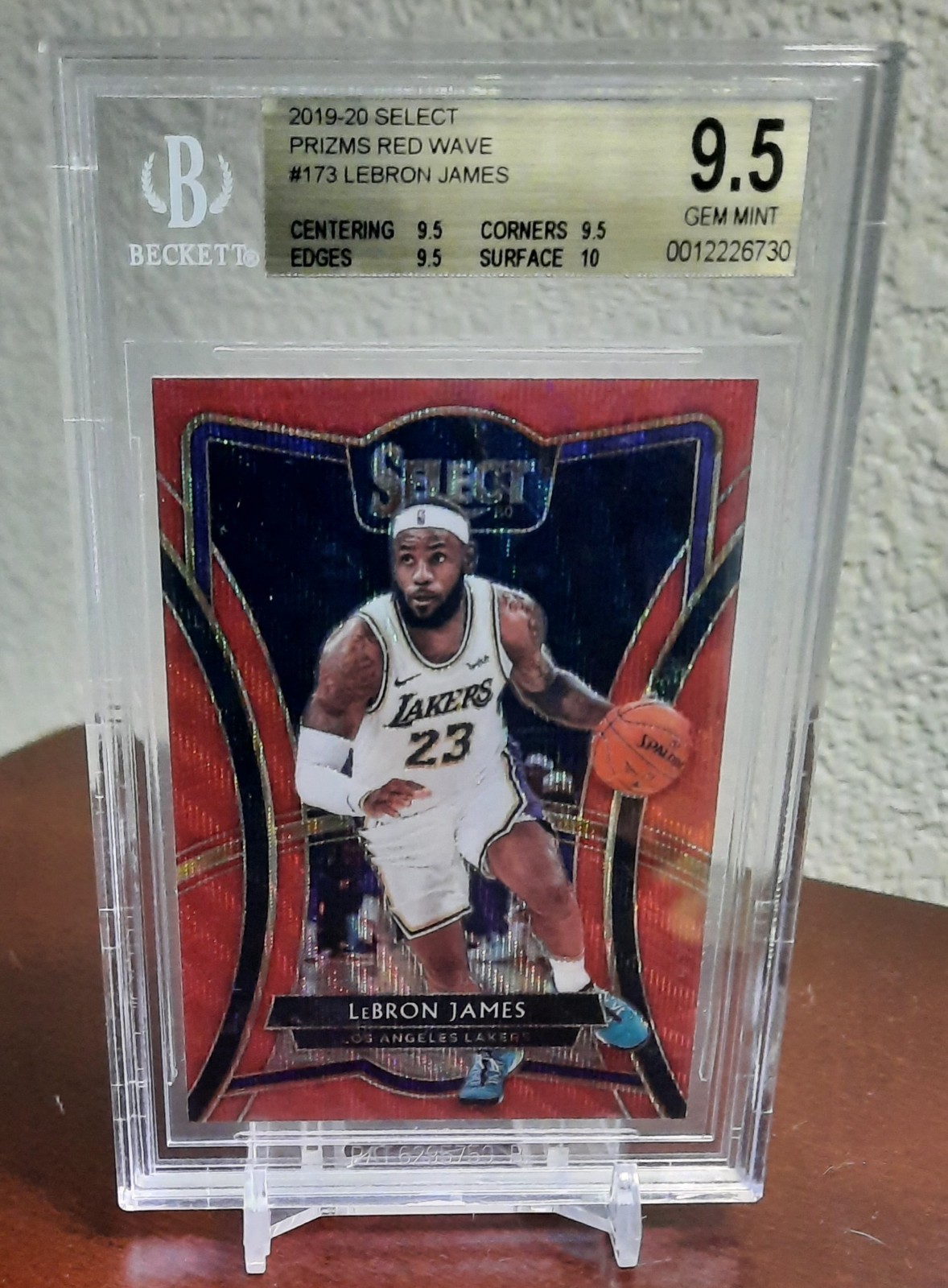 2019-20 Select LeBron James Red Wave Prizm Premier Level BGS 9.5 GEM MINT #173