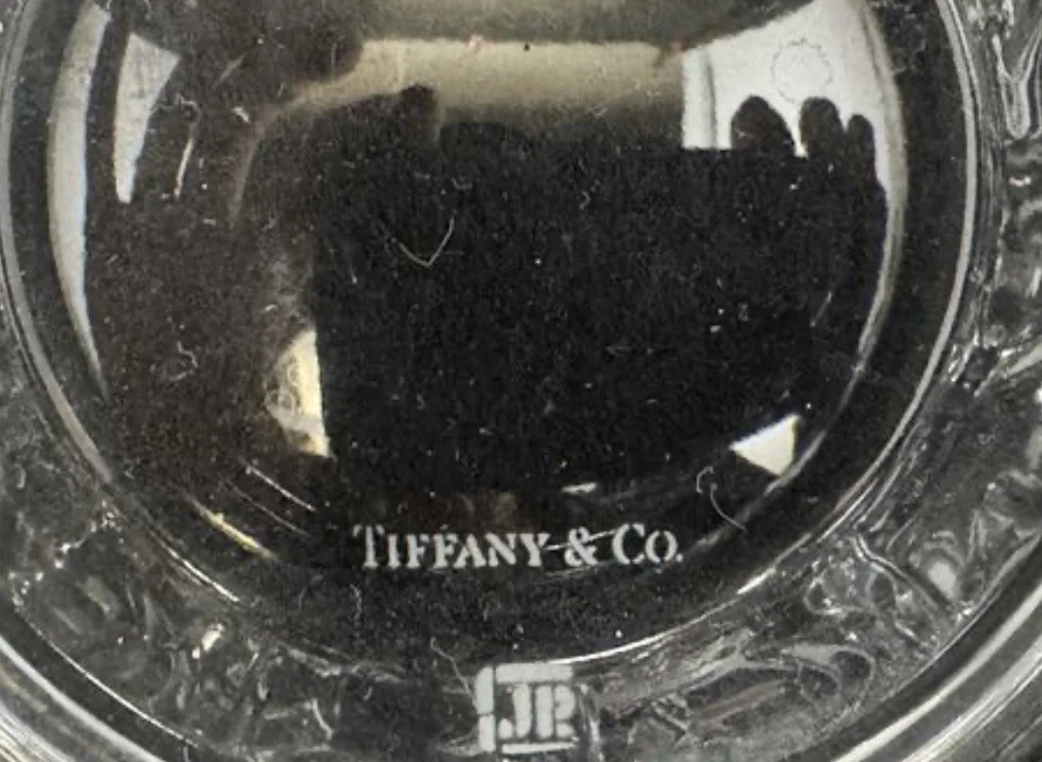 Vajilla de vidrio con flores Tiffany & Co Foto 2 de 4