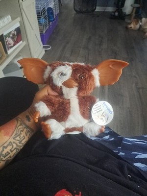 NECA Gremlins Musical Dancing Gizmo Plush NWT  