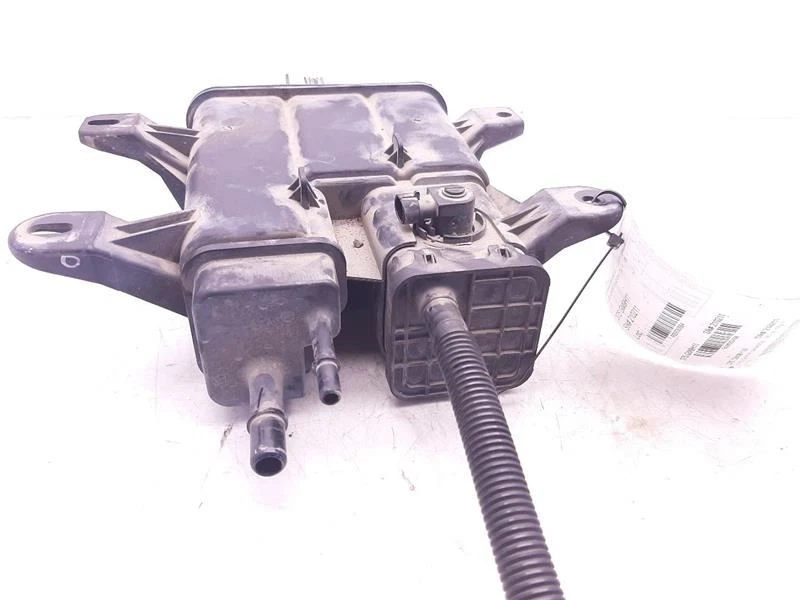 Контейнер для паров топлива 10 11 12 13 14 15 16 17 GMC Terrain 23156464 - Изображение 2 из 4