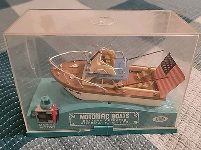 NOS 1966 IDEAL Motorific Barracuda Boat COMPLETE In Original Display ...