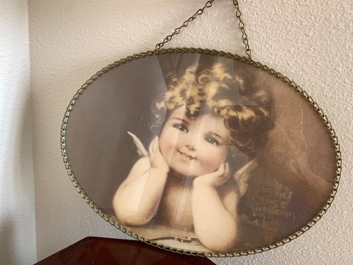 Bessie Pease Gutmann Framed Print Baby Angel Cherub Oval Brass Chain Frame MCM - Picture 5 of 15