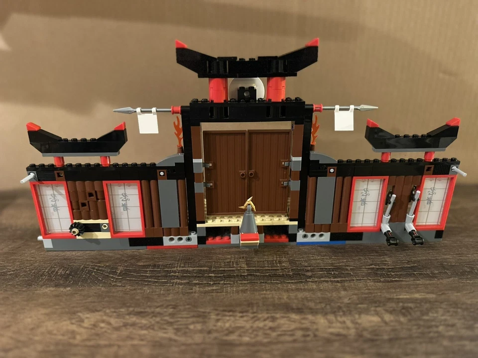 LEGO NINJAGO: Spinjitzu Dojo (2504) Peças 100% Completas, Caixa, Instruções - Imagem 3 de 4