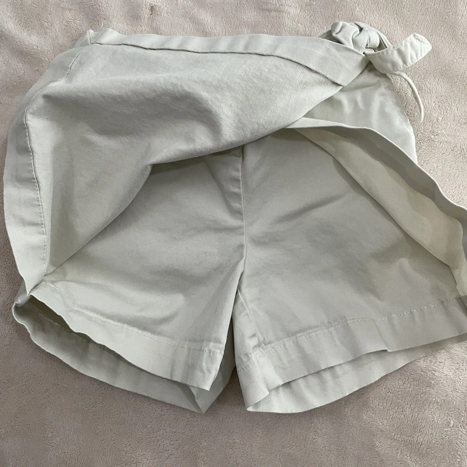 Vineyard Vines Girls Khaki Skort size 7 with pockets and adjustable waistband - Image 2 of 4
