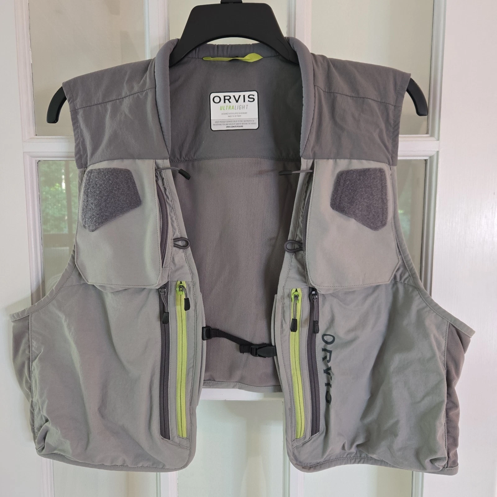 Orvis Mens XL Pro Ultra Light Fly Fishing Vest Multiple Pockets Activewear Gray
Opens in a new windo