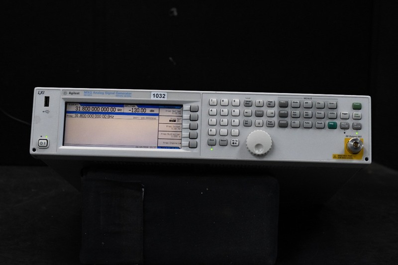 HP Agilent Keysight N5183A MXG Analog Signal Generator (100kHz-32GHz) 