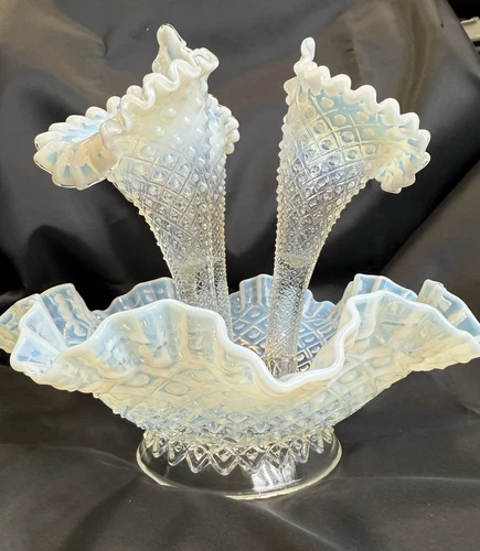 Vintage Fenton Diamond Lace Opalescent Milk Glass Epergne Vase 3 Horns 1948-55