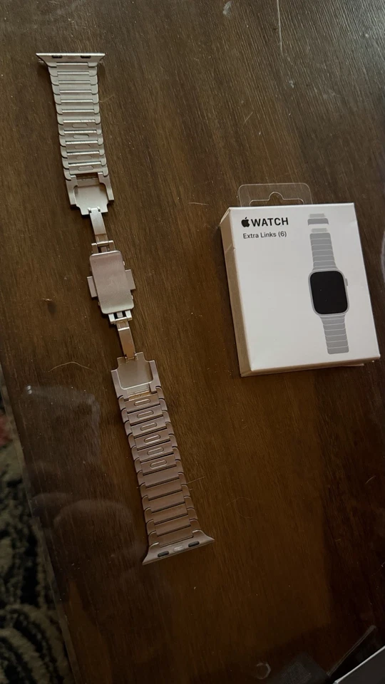 Brazalete de eslabones Apple 38 mm plateado con eslabones adicionales Foto 2 de 2