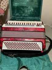 LA TOSCA GRETSCH MINUETTA ACCORDION ~ Made in Italy #65945 ~ With Original Case