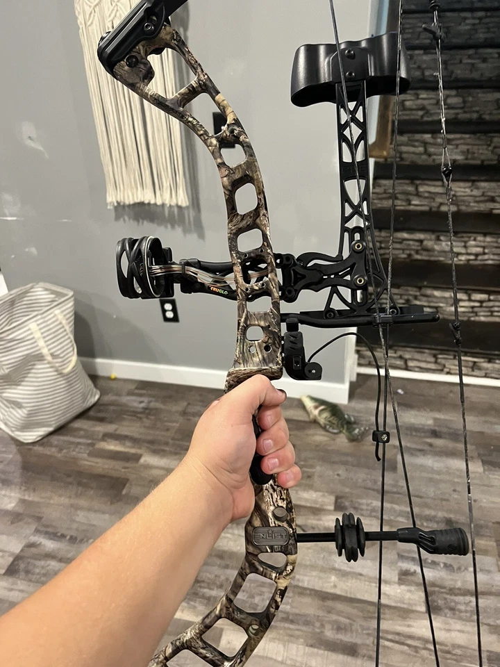 Arco compuesto Enlist Elite Foto 2 de 4