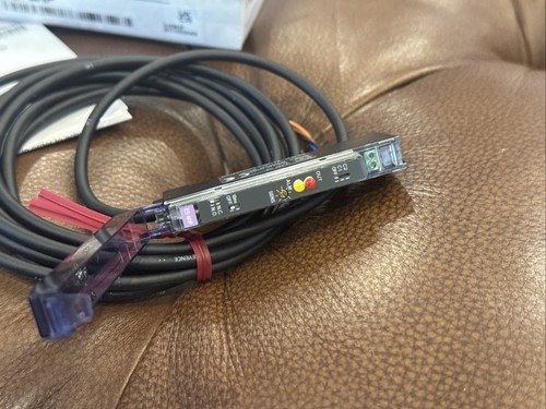 NEW SURPLUS Keyence ES-M1P Separate Amplifier Proximity Sensor FAST SHIPPING - Picture 5 of 10