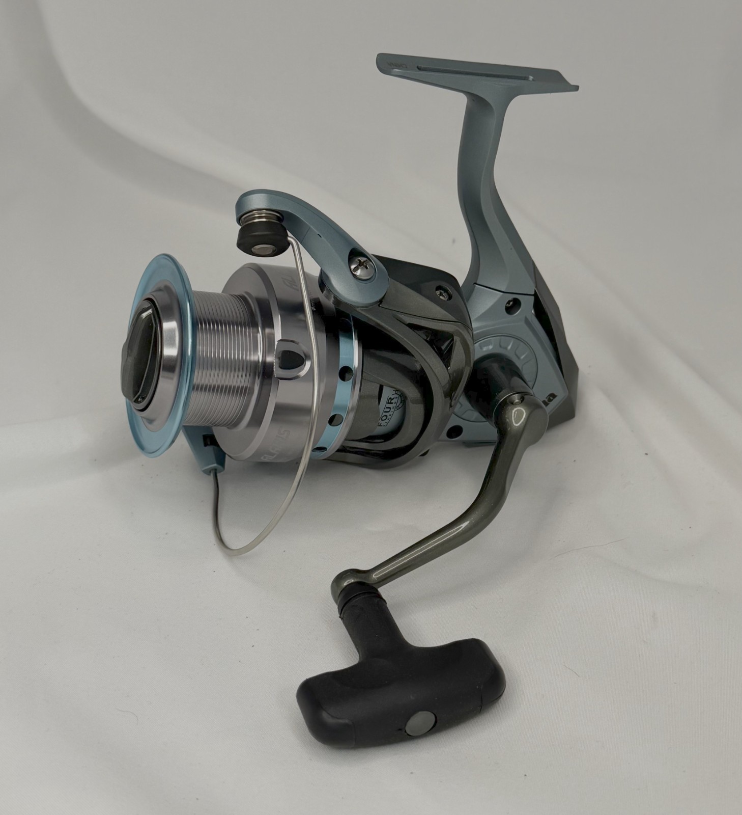 Nice New OKUMA ALARIS ALS 55 Spinning Reel