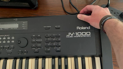 Roland Jv-1000 76key Music Workstation Midi Synthesizer in for