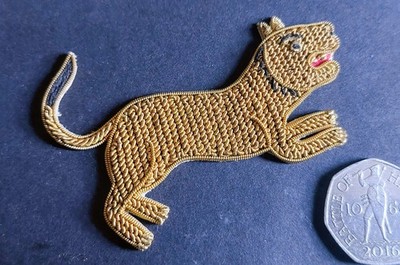 ATEMBERAUBENDES VIKTORIANISCHES, VERGOLDETES ANLAGENDRAHTKRAGENABZEICHEN. UNBEKANNT SIEHE BESCHREIBUNG