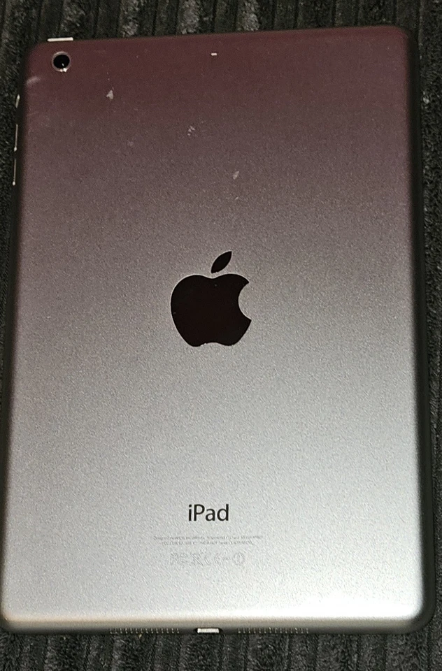 Apple iPad mini 2 64GB, Wi-Fi, 7.9in - Silver iOS 12.5.7 - Image 2 of 3