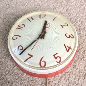 Vintage General Electric Red White Wall Clock Kitchen Model 2119 General Electric Red White Wall Clock