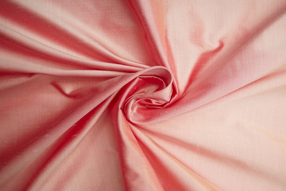 Soie Shantung Lisse Iced Rose au mètre grand coupon de 8m pour styliste