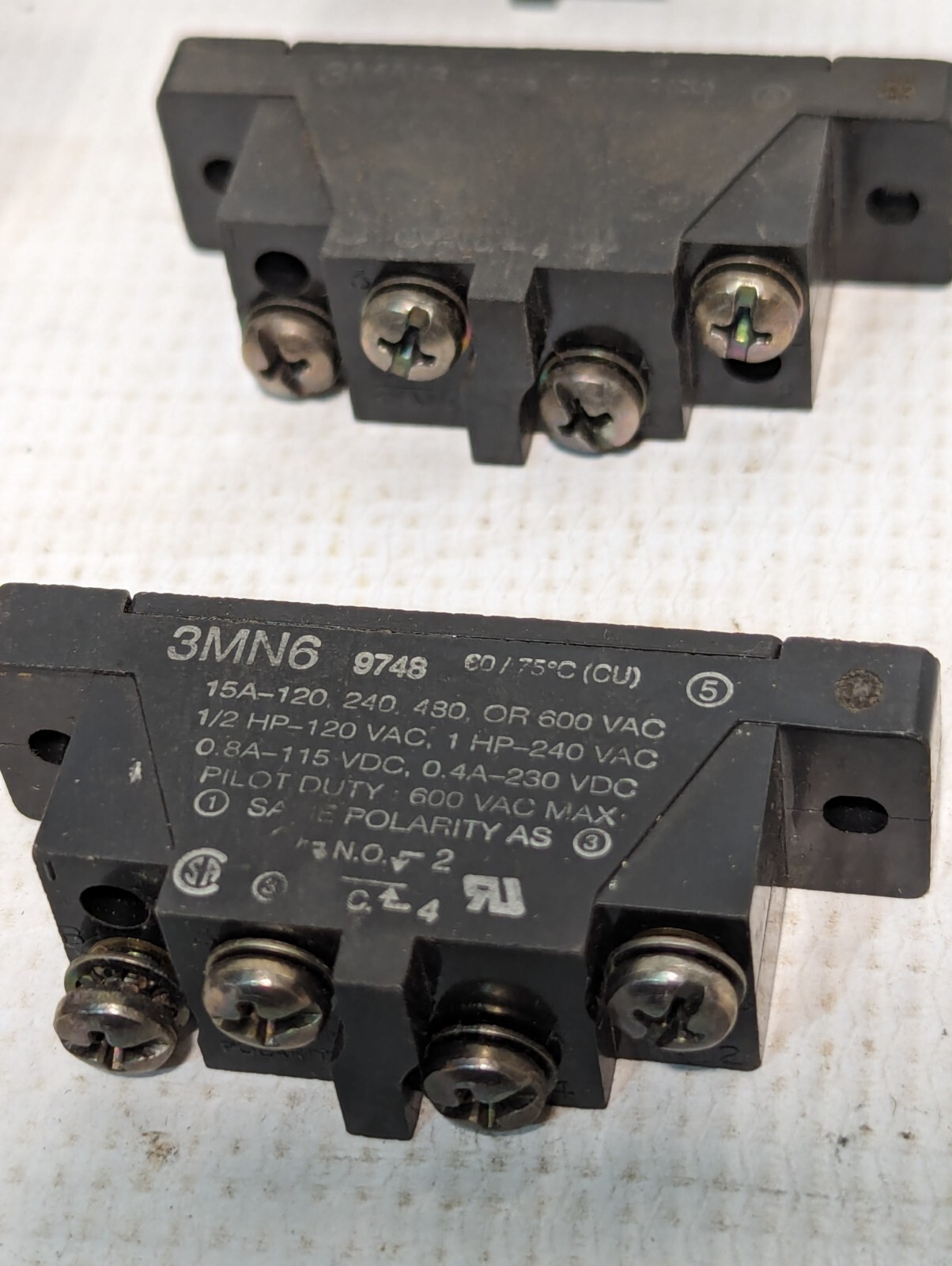 Micro 3MN6 Micro Switch, Pin Plunger, Dpdt 15a 600v