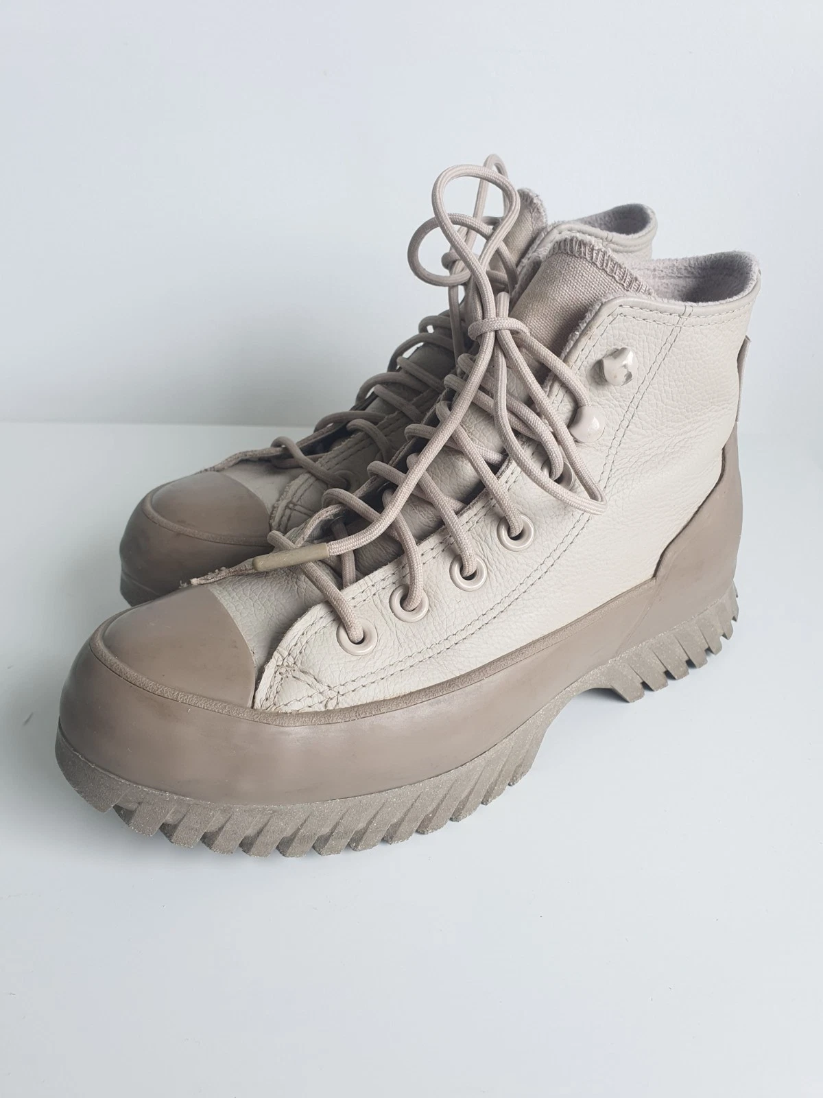 CONVERSE Chuck Taylor All Star scarpe da ginnastica alte beige con lacci in pelle UK 3