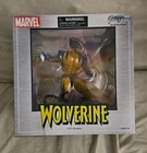 Diamond Select Toys - Wolverine Gallery Diorama | Marvel