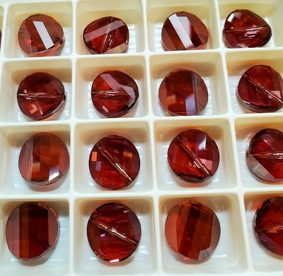 Swarovski 5621 14mm Twist Bead Red Magma (2pcs) 