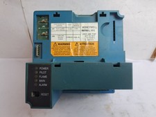 Honeywell RM7800 L 1012 Burner Control Tested RM7800L1012