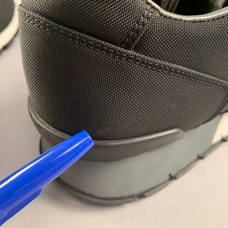 Zapatos Prada Para Hombre Talla 7.5 Negros Zapatillas bajas Mezcla de Nylon Blanco/Gris Suela Logo Foto 2 de 4