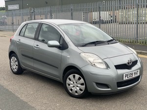 2009/09 Toyota Yaris TR 1.3 VVT-I *FSH* *LOW MILEAGE!* | eBay