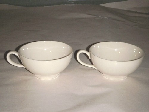 TAYLORTON TST VINTAGE PAIR JOHN GILKES ECHO DELL COFFEE TEA 2" CUPS BLUE FLORAL - Picture 3 of 11