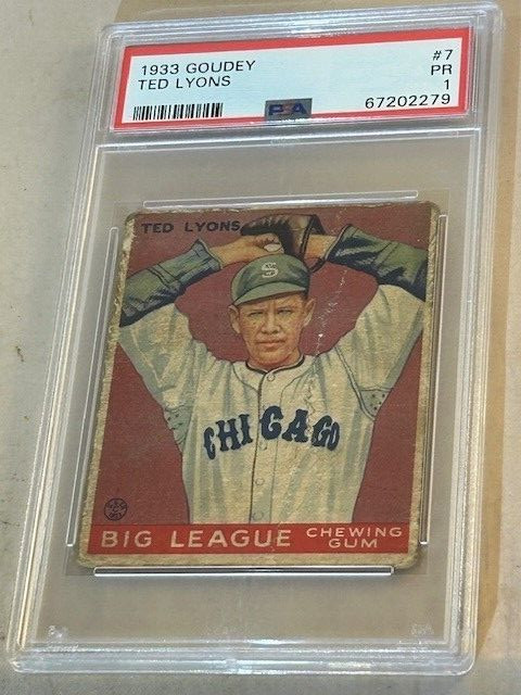 1933 GOUDEY #7 TED LYONS PSA PR 1 CHICAGO WHITE SOX BASEBALL CARD.