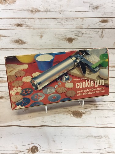Vintage WEAR-EVER BISCOTTI GUN PASTICCERIA DECORATORE alluminio Wearever manuale completo 3365 - Foto 2 di 7