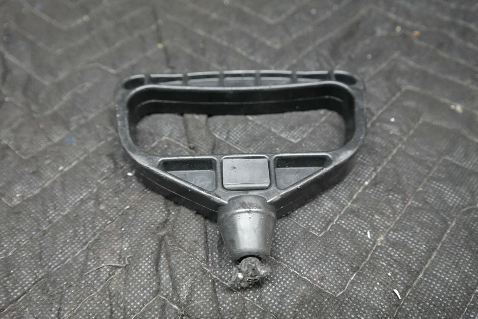 2014 ARCTIC CAT m8000 PULL CORD HANDLE SB11 - Image 2 of 2