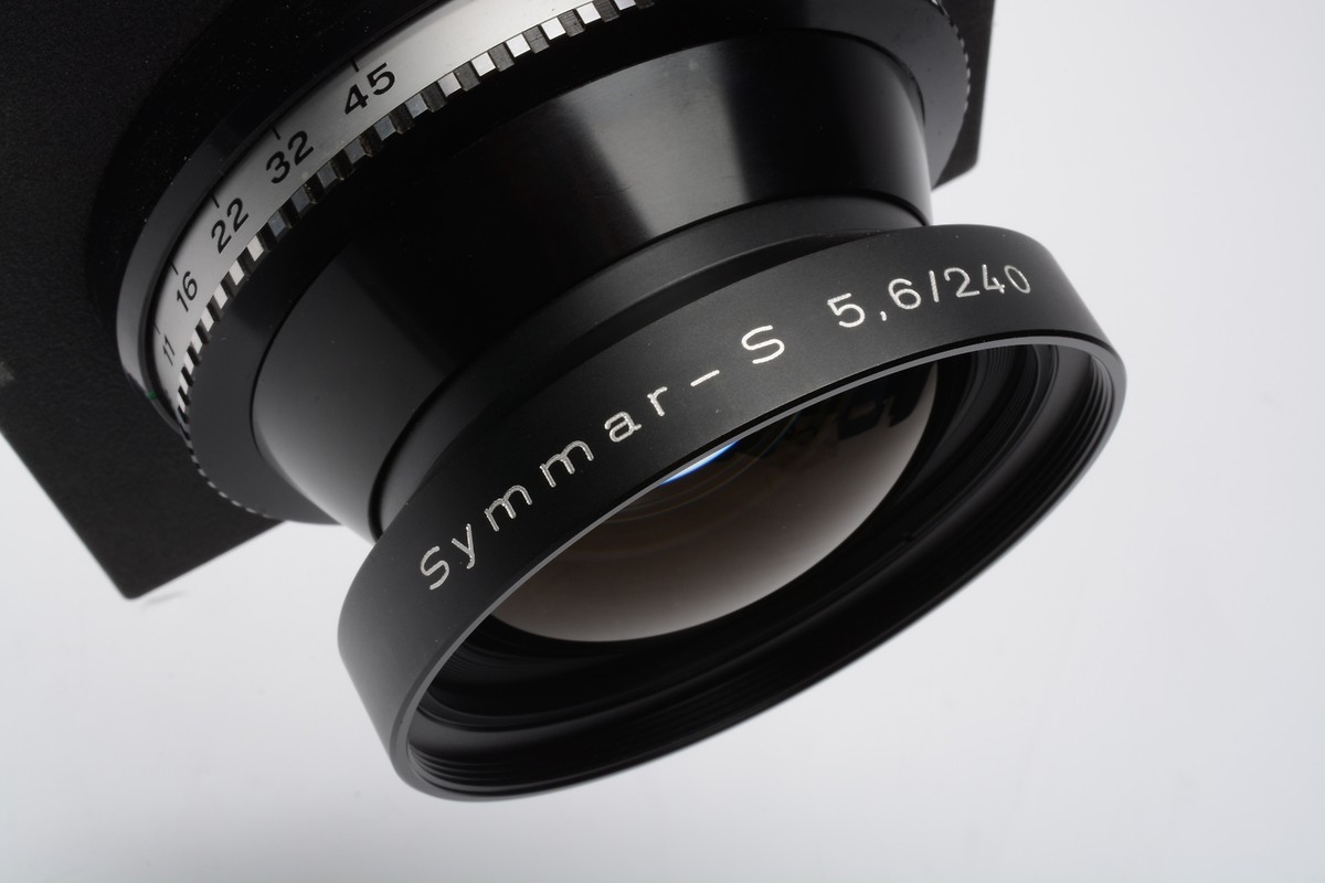 Schneider Kreuznach Symmar-S 240mm 5.6 MC lens, caps, board Schneider Kreuznach Symmar-S 240mm 5.6 MC lens, caps, board