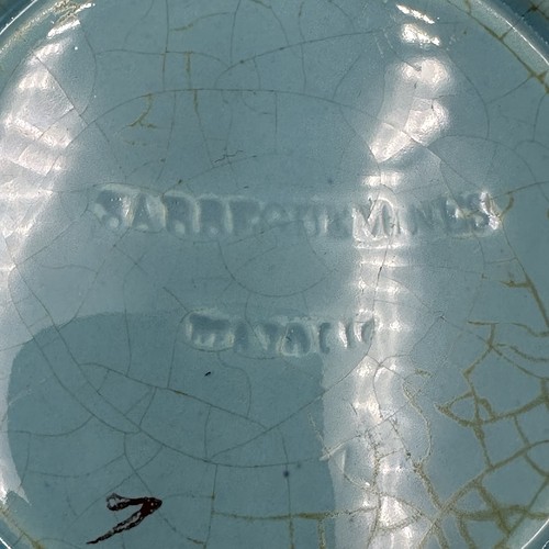 Piatto in maiolica blu con fragole firmato SARREGUEMINES Francia numero 7 - Foto 3 di 7