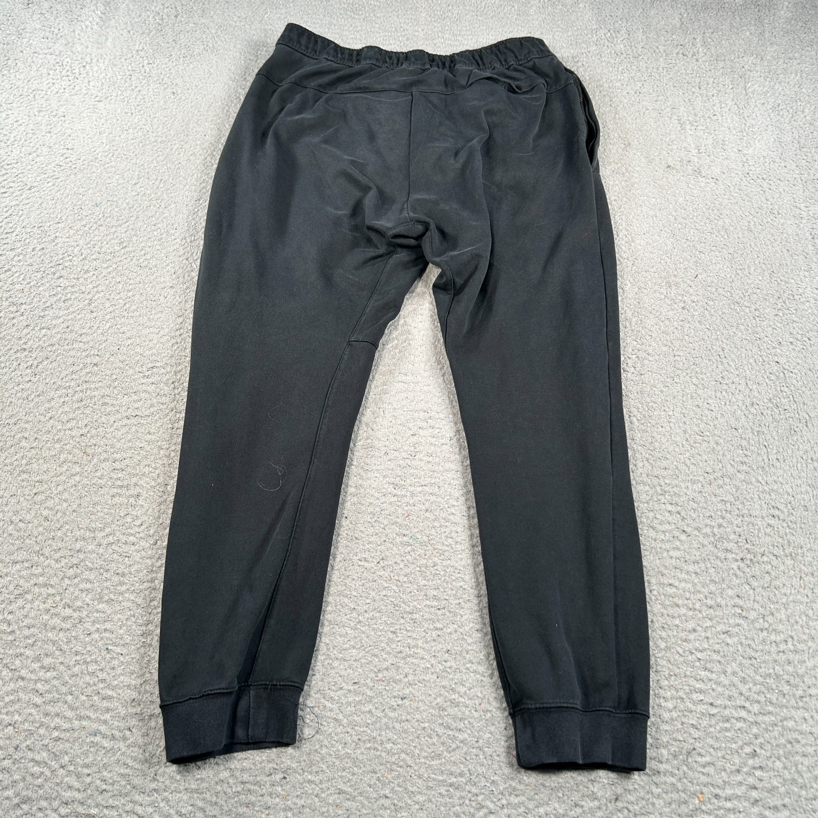 Nike Jogger Pants Men's Medium Black Tapered Leg Cropped Sports Jogging Workout thumbnail 2